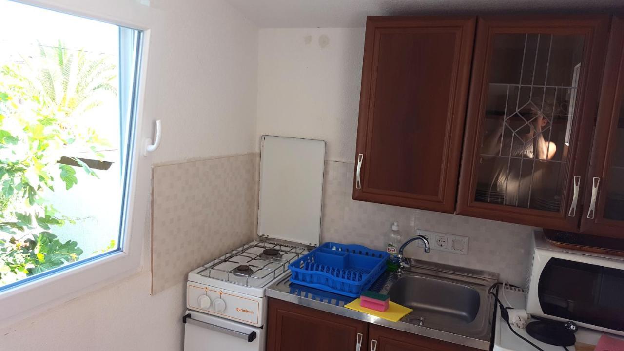 Apartments Kore Vir Εξωτερικό φωτογραφία