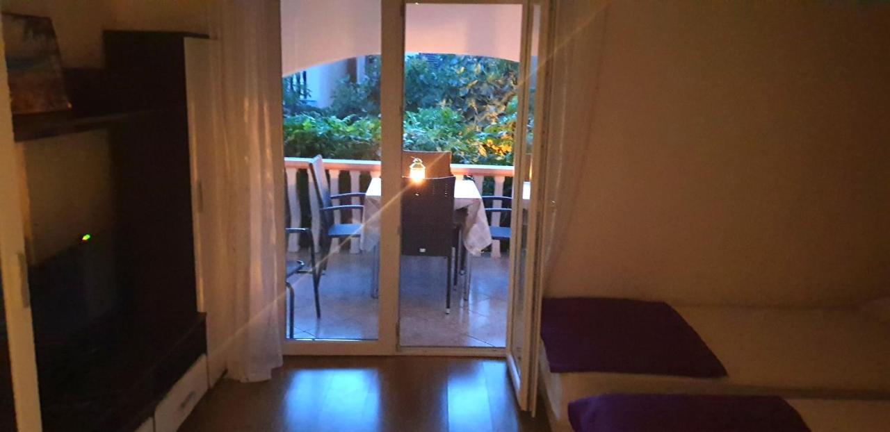 Apartments Kore Vir Εξωτερικό φωτογραφία