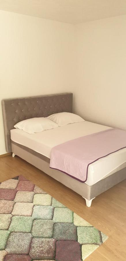 Apartments Kore Vir Εξωτερικό φωτογραφία