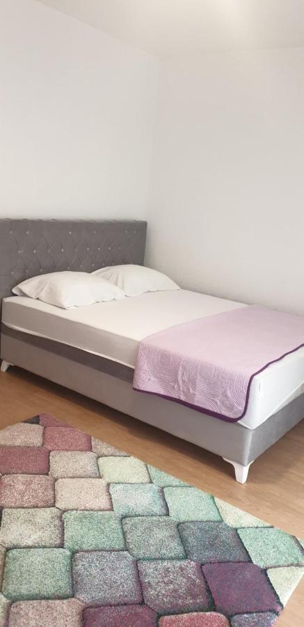 Apartments Kore Vir Εξωτερικό φωτογραφία