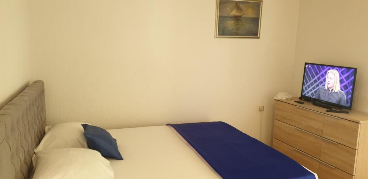 Apartments Kore Vir Εξωτερικό φωτογραφία